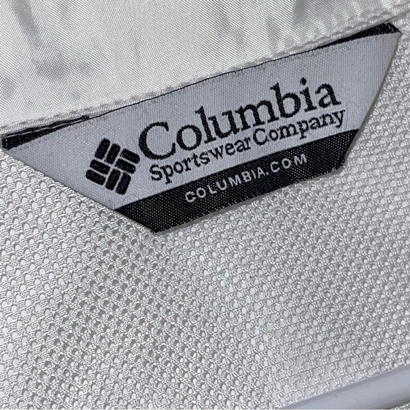 Columbia Woman’s White Full Zip Lightweight Packable Jacket - Picture 14 of 17